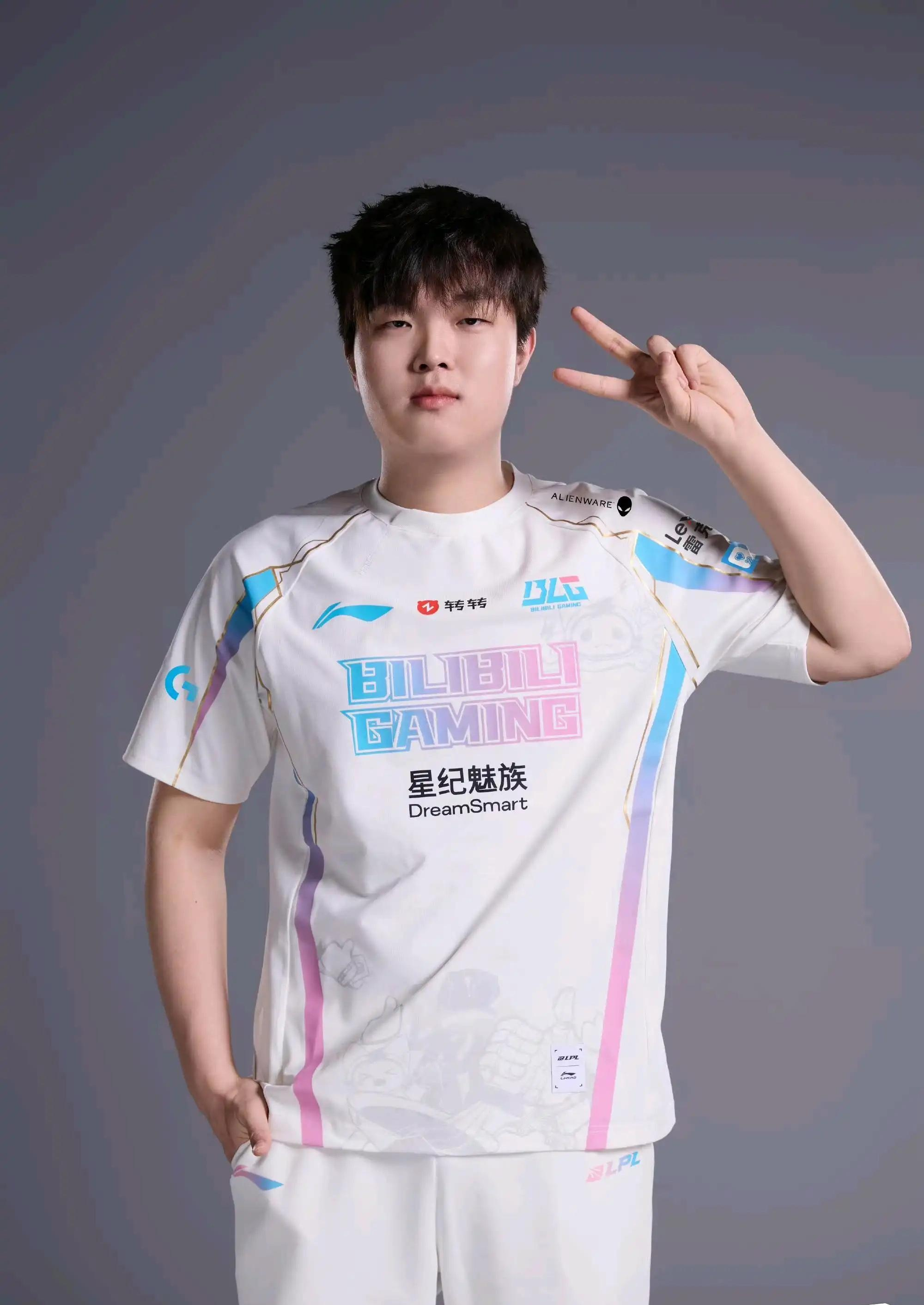 BLG鏖战GEN，Crisp完成史诗逆转顶尖较量淘汰赛，让粉丝疯狂欢呼